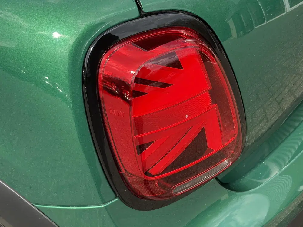 Mini Cabrio 1.5 Cooper Classic uit 2022, foto 7