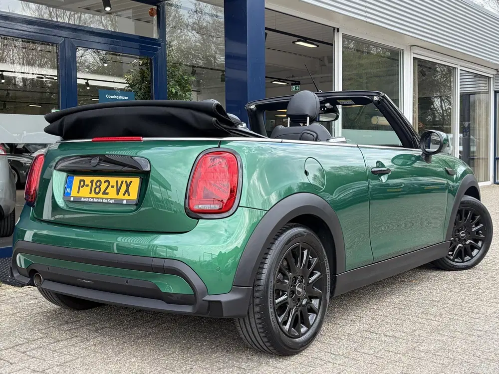 Mini Cabrio 1.5 Cooper Classic uit 2022, foto 9