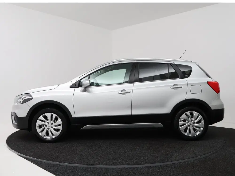 Suzuki S-Cross 1.4 Boosterjet Select Smart Hybrid automaa uit 2021, foto 3