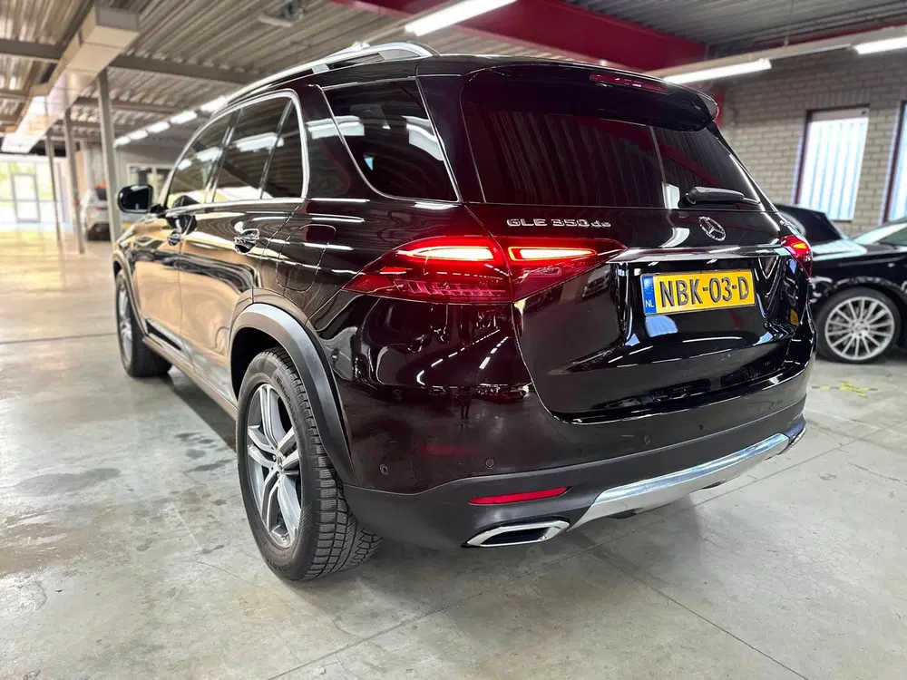 Mercedes-Benz GLE 4MATIC uit 2024, foto 2