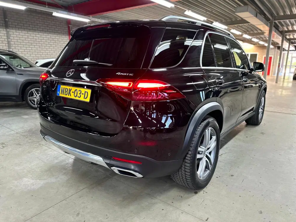 Mercedes-Benz GLE 4MATIC uit 2024, foto 4