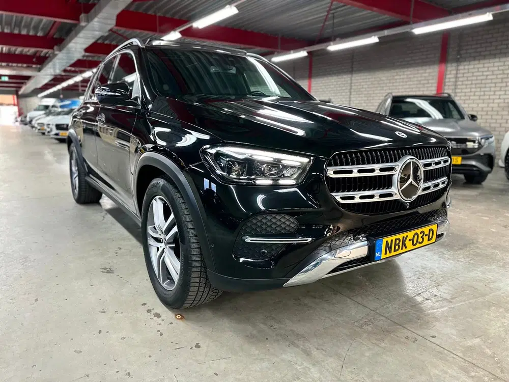 Mercedes-Benz GLE 4MATIC uit 2024, foto 5