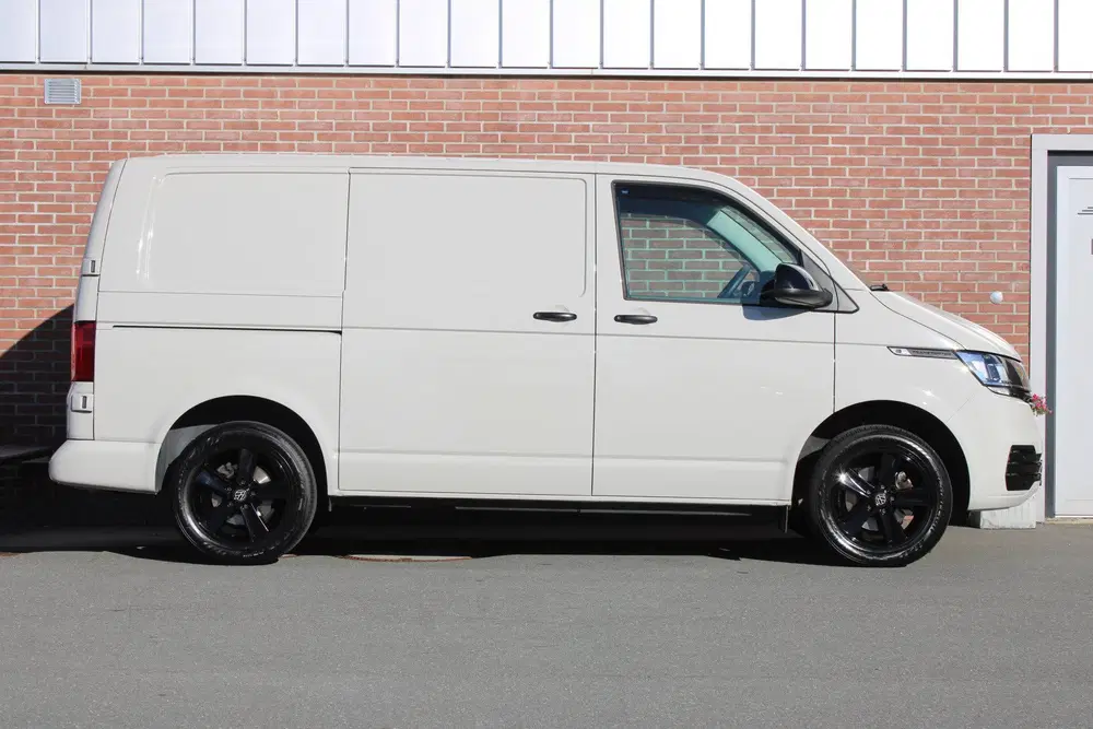 Volkswagen Transporter 2.0 TDI 150PK L1H1 28 DSG uit 2024, foto 3