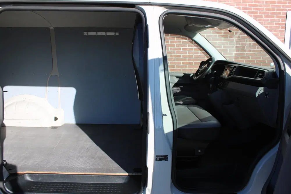 Volkswagen Transporter 2.0 TDI 150PK L1H1 28 DSG uit 2024, foto 8