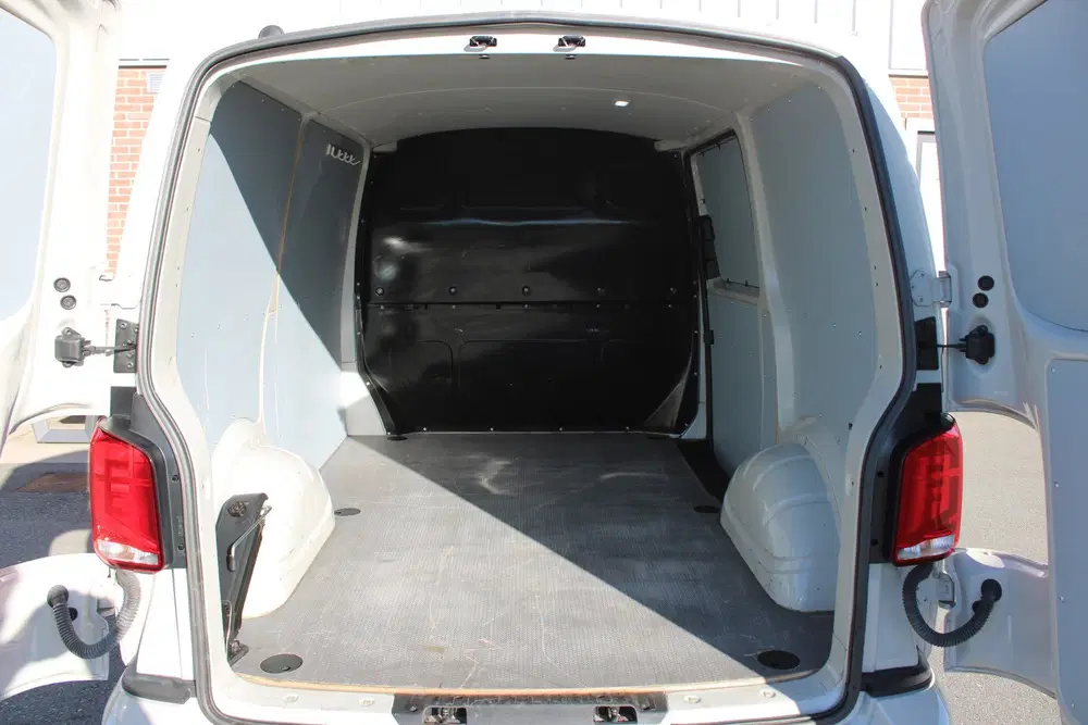 Volkswagen Transporter 2.0 TDI 150PK L1H1 28 DSG uit 2024, foto 9