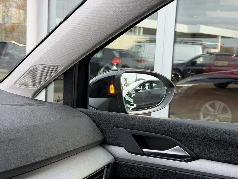 Volkswagen Golf 1.0 TSI Life uit 2024, foto 13