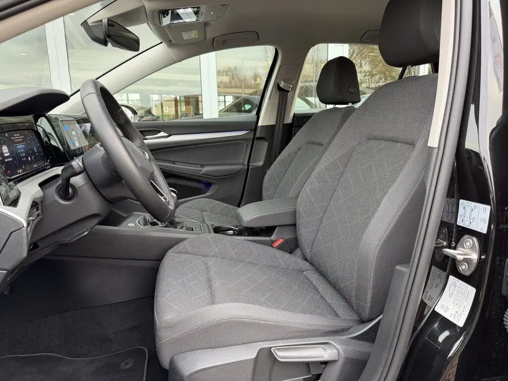 Volkswagen Golf 1.0 TSI Life uit 2024, foto 8