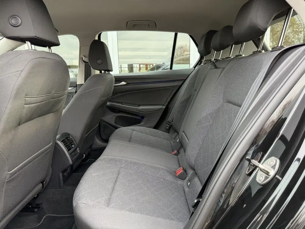 Volkswagen Golf 1.0 TSI Life uit 2024, foto 9
