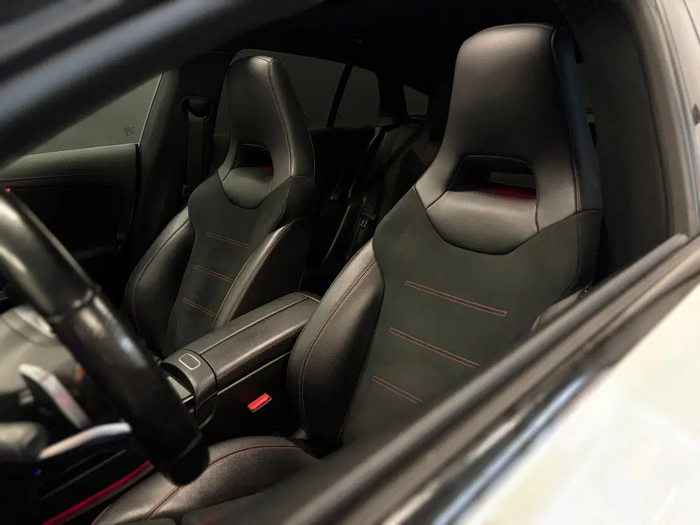 Mercedes-Benz CLA 180 Business Solutio uit 2020, foto 3