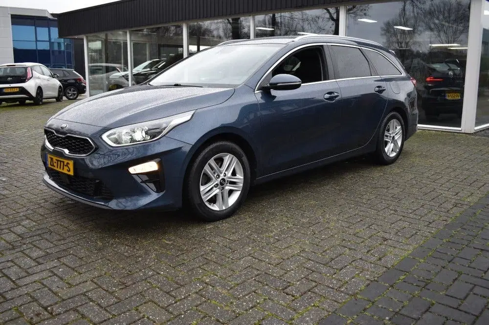 Kia Ceed 1.4 T-GDi Dynamic.PlusLine. NAVI CAMERA uit 2019