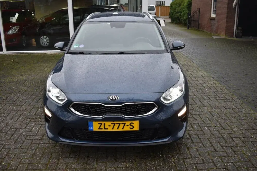 Kia Ceed 1.4 T-GDi Dynamic.PlusLine. NAVI CAMERA uit 2019, foto 2