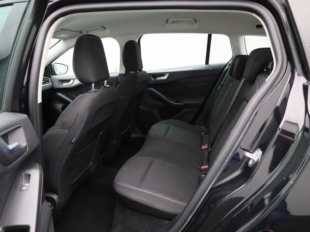 Ford Focus 1.0 EcoBoost Hybrid Titanium uit 2023, foto 10