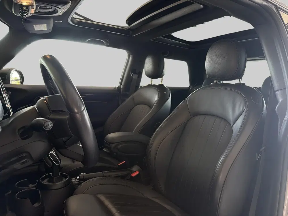 Mini Cooper 1.5 Cooper MINI Yours uit 2022, foto 15