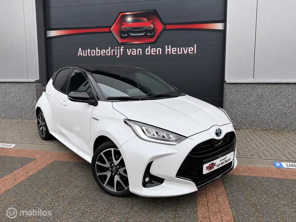 Toyota Yaris 1.5 Hybrid Launch Edit HUD PDC Keyless Gar uit 2021