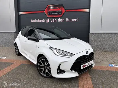 Toyota Yaris 1.5 Hybrid Launch Edit HUD PDC Keyless Gar uit 2021