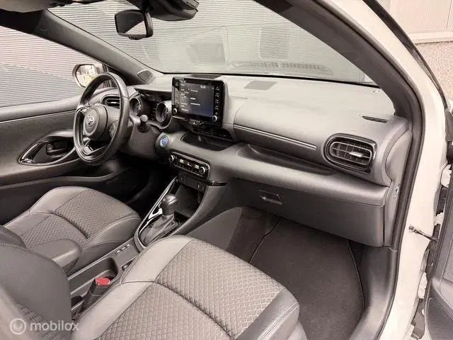 Toyota Yaris 1.5 Hybrid Launch Edit HUD PDC Keyless Gar uit 2021, foto 15