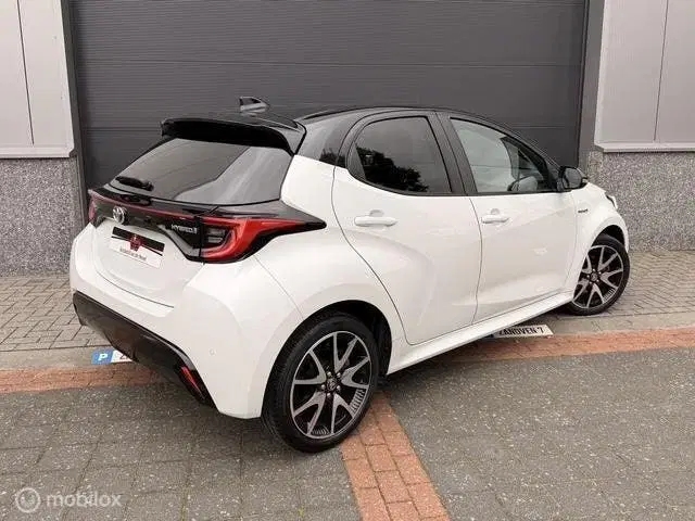 Toyota Yaris 1.5 Hybrid Launch Edit HUD PDC Keyless Gar uit 2021, foto 2