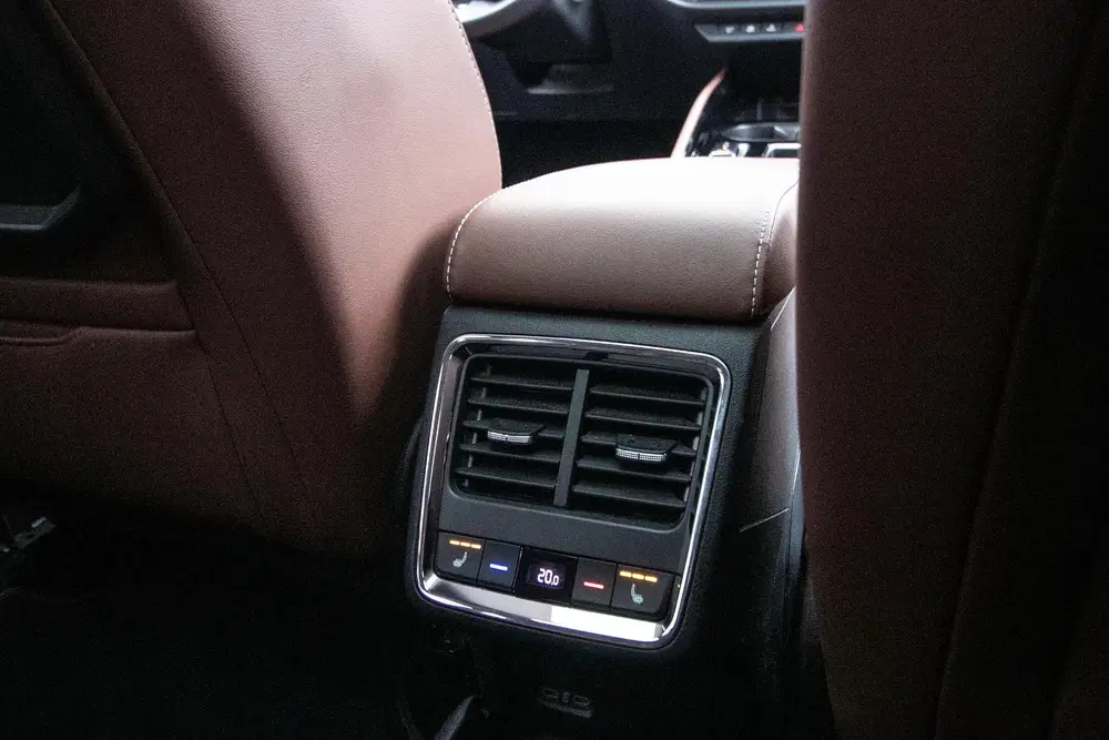 Skoda Enyaq 80 uit 2022, foto 9
