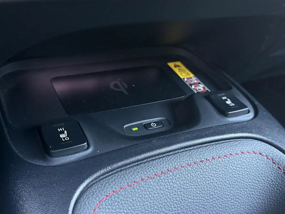 Toyota Corolla Hybrid 140 GR Sport uit 2025, foto 10