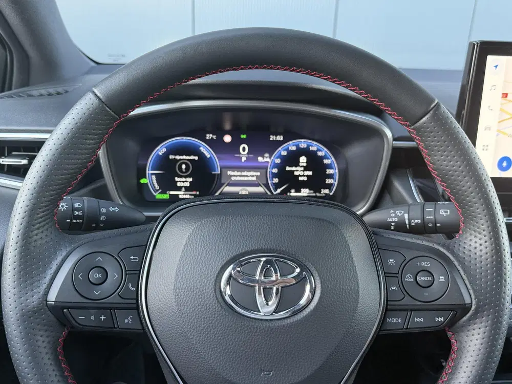 Toyota Corolla Hybrid 140 GR Sport uit 2025, foto 9