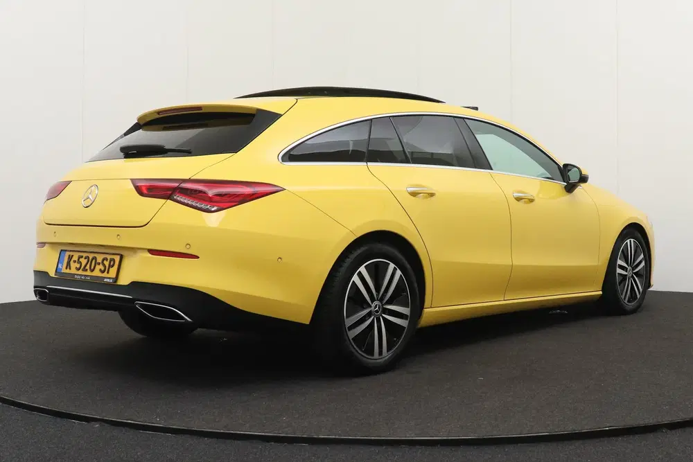 Mercedes-Benz CLA 180 Aut. Luxury Pano uit 2021, foto 2