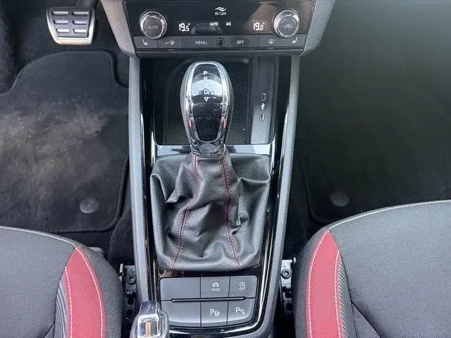 Skoda Kamiq 1.0 TSI Monte Carlo Edition uit 2022, foto 15
