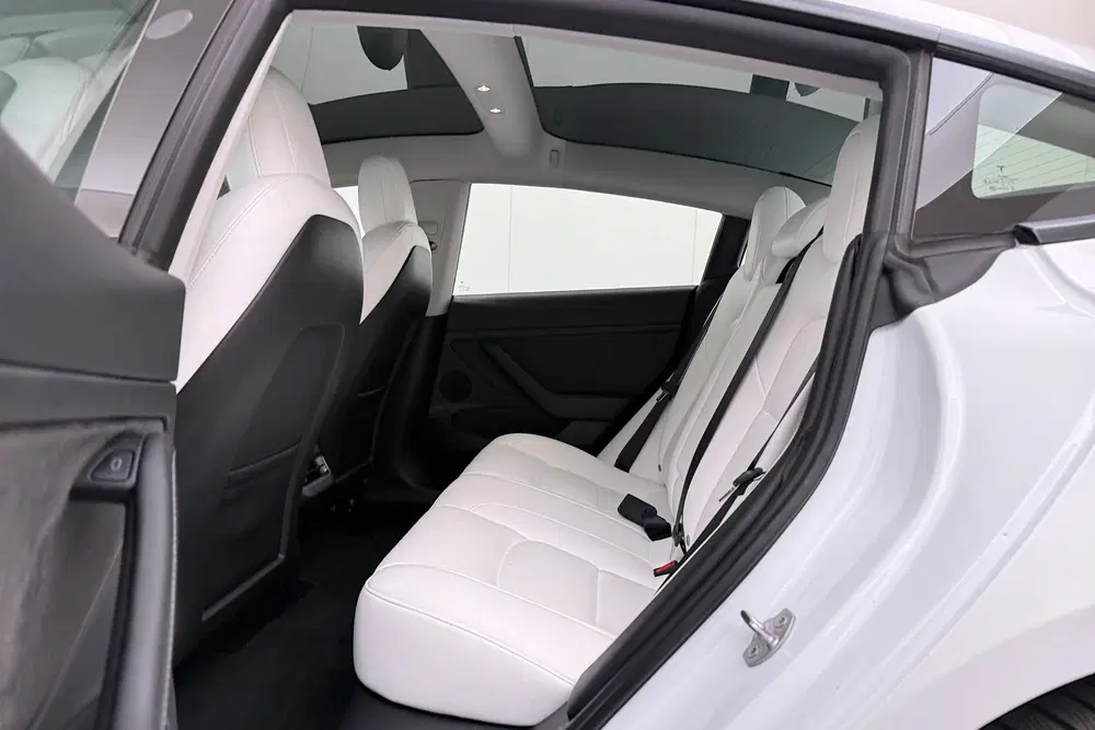 Tesla Model 3 Performance AWD 75 kWh (90% SOH) 463 PK 20 uit 2022, foto 12