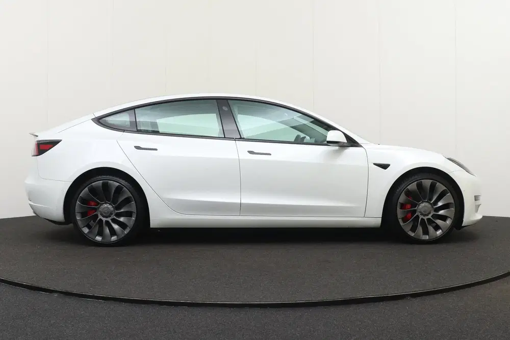 Tesla Model 3 Performance AWD 75 kWh (90% SOH) 463 PK 20 uit 2022, foto 6