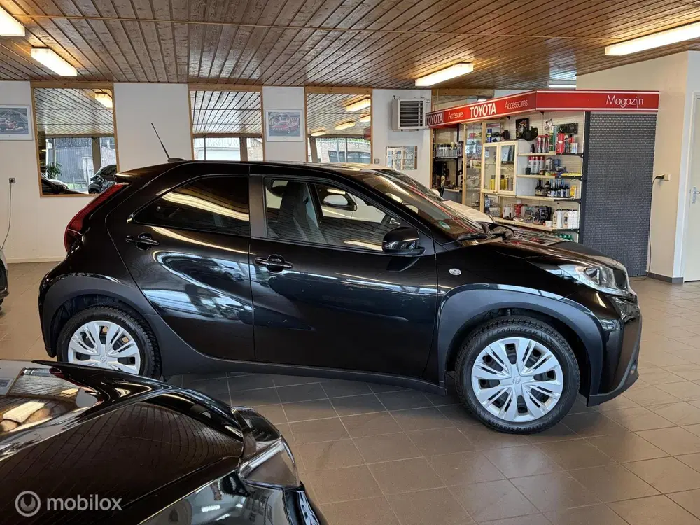 Toyota Aygo X 1.0 VVT-i MT Play Nederlandse auto. uit 2023, foto 4