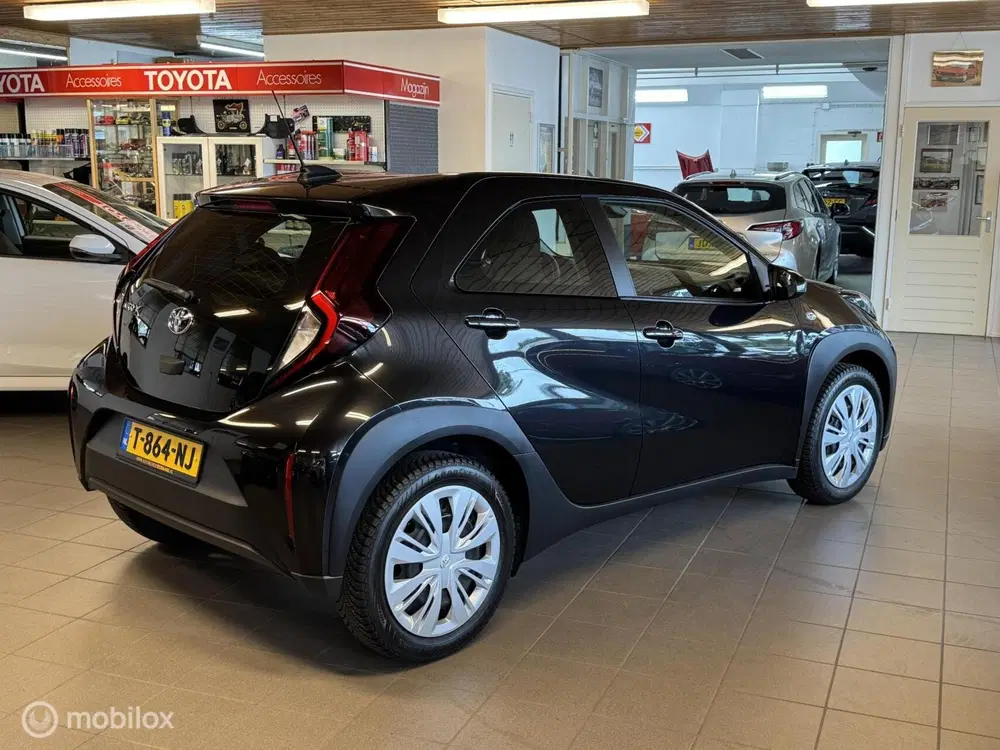 Toyota Aygo X 1.0 VVT-i MT Play Nederlandse auto. uit 2023, foto 5