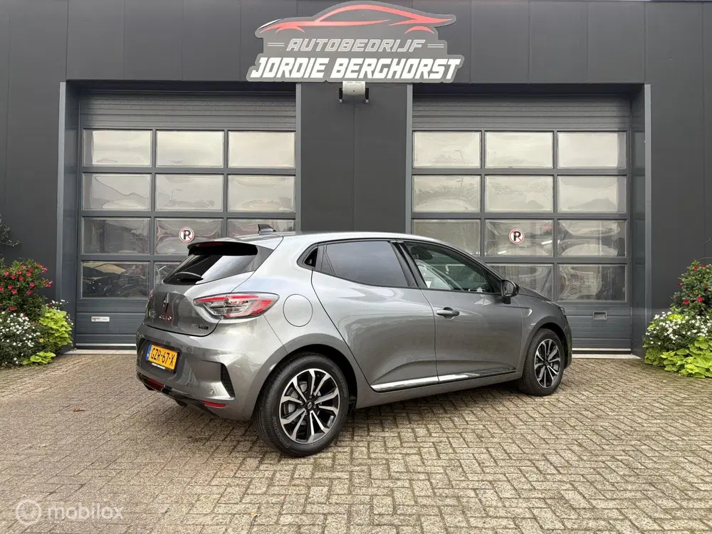 Renault Clio 1.6 E-Tech Full Hybrid 145 techno uit 2024, foto 4