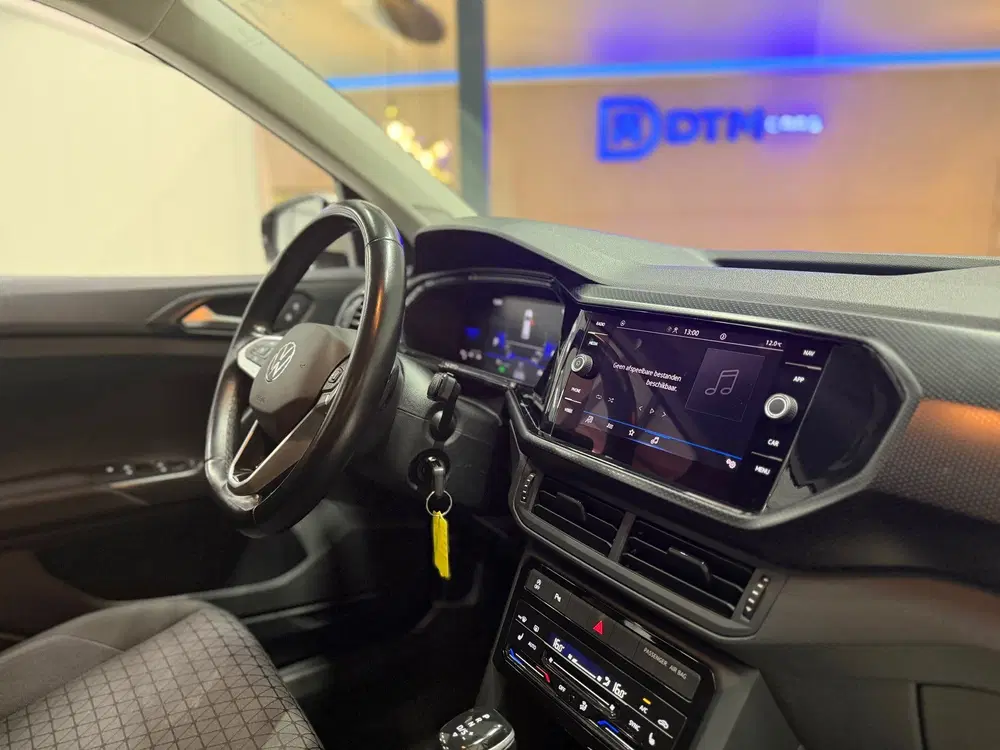 Volkswagen T-Cross Automaat uit 2023, foto 10