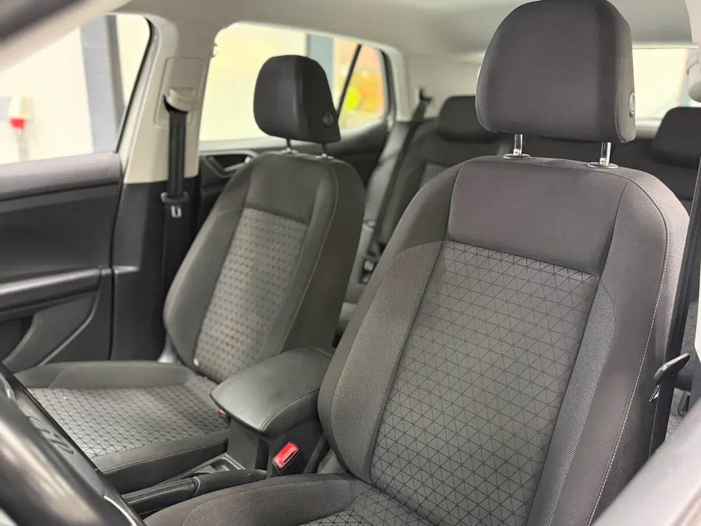 Volkswagen T-Cross Automaat uit 2023, foto 4