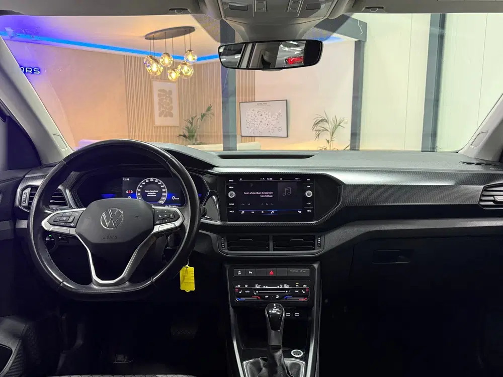 Volkswagen T-Cross Automaat uit 2023, foto 5