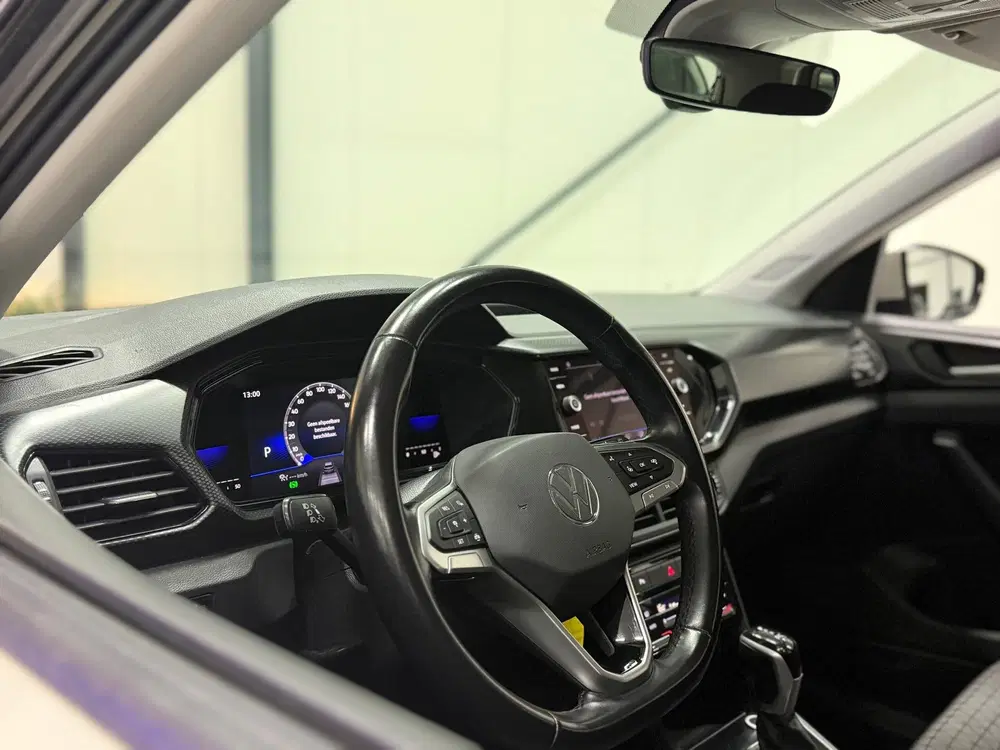 Volkswagen T-Cross Automaat uit 2023, foto 9