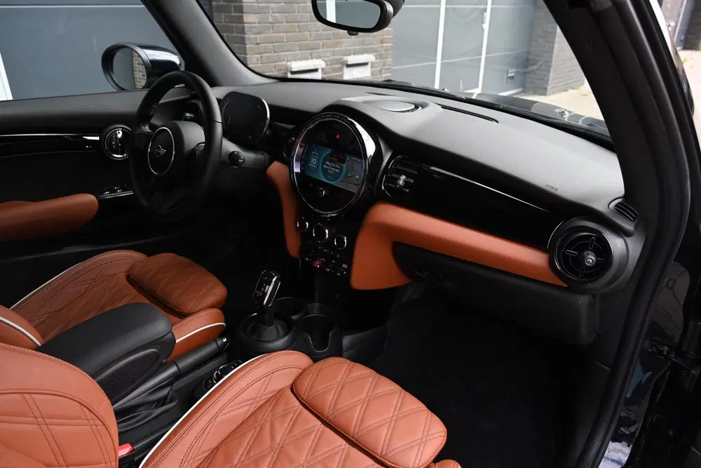 Mini Cabrio 1.5 Cooper MINI Yours Cabrio uit 2021, foto 15