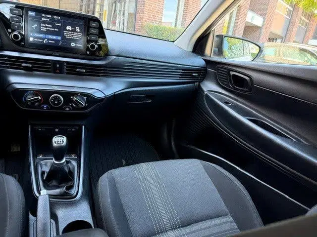Hyundai i20 1.2 MPI Comfort uit 2020, foto 12