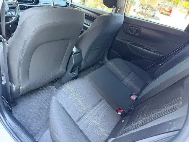 Hyundai i20 1.2 MPI Comfort uit 2020, foto 8
