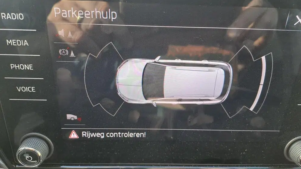 Skoda Karoq 1.5 TSI 150Pl busuness Edition uit 2023, foto 11