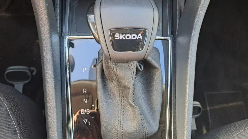 Skoda Karoq 1.5 TSI 150Pl busuness Edition uit 2023, foto 13