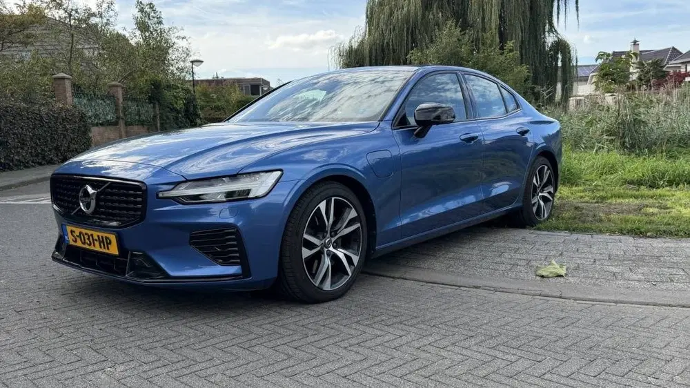 Volvo S60 2.0 Recharge T8 AWD R-Design uit 2021, foto 3