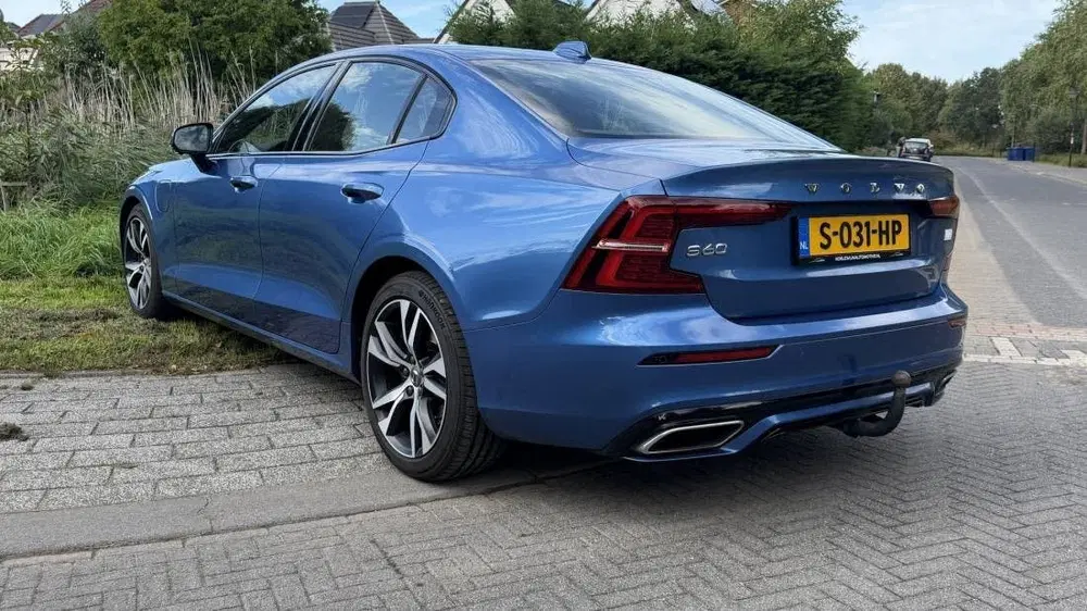 Volvo S60 2.0 Recharge T8 AWD R-Design uit 2021, foto 7