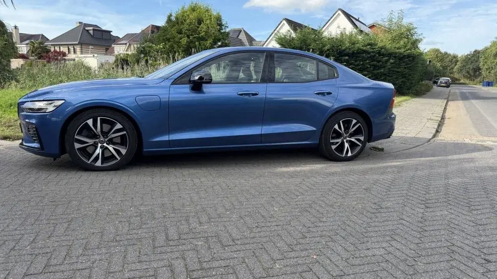Volvo S60 2.0 Recharge T8 AWD R-Design uit 2021, foto 8