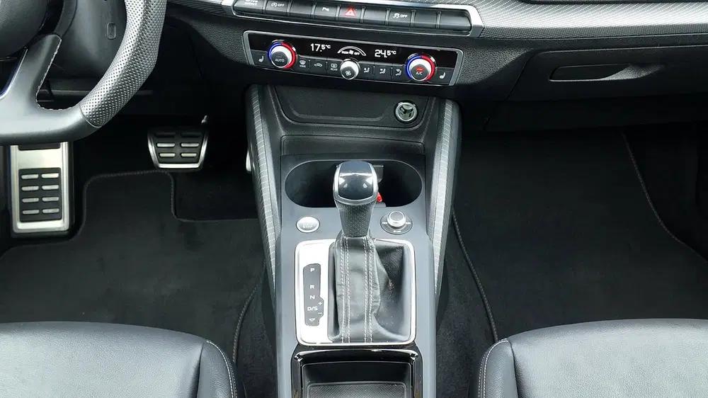 Audi Q2 35 TFSI S Edition uit 2024, foto 14