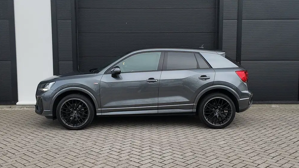 Audi Q2 35 TFSI S Edition uit 2024, foto 4