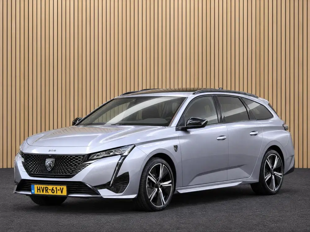 Peugeot 308 1.2 PT 130 AUTOMAAT GT ALCANTARA INTERIOR uit 2023, foto 4