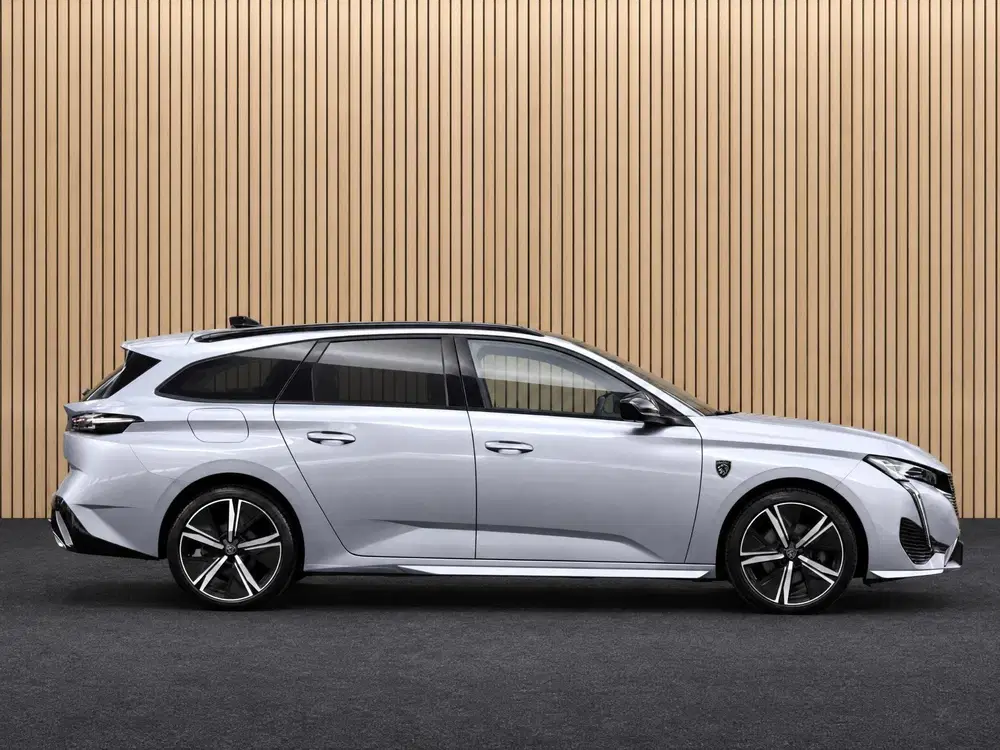 Peugeot 308 1.2 PT 130 AUTOMAAT GT ALCANTARA INTERIOR uit 2023, foto 6
