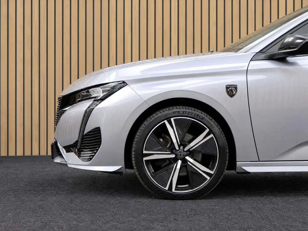 Peugeot 308 1.2 PT 130 AUTOMAAT GT ALCANTARA INTERIOR uit 2023, foto 8