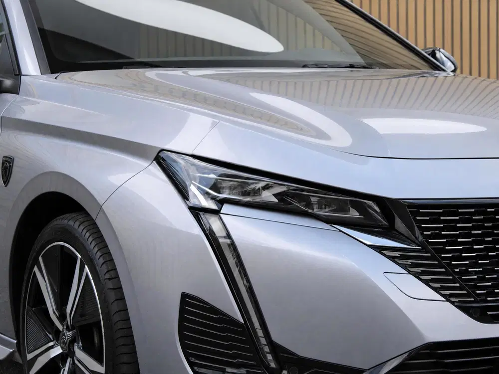 Peugeot 308 1.2 PT 130 AUTOMAAT GT ALCANTARA INTERIOR uit 2023, foto 9