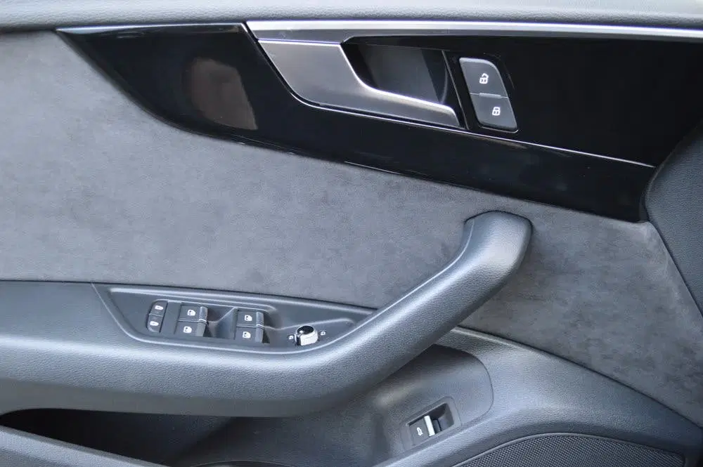 Audi A4 35 TFSI S-Line Led Massage CarPlay Pdc uit 2021, foto 15